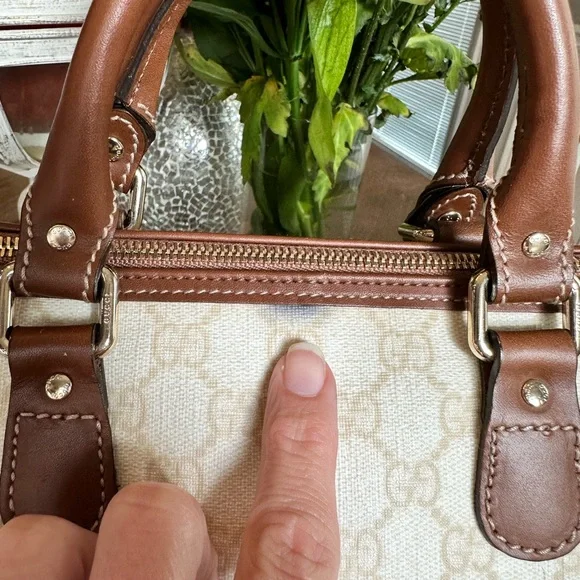 Gucci Cream and Brown Tote Bag with Signature GG Monogram - Picture 5 of 16
